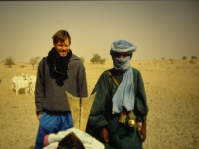 Tuaregnomade und Autor in der Sahara nrdl. von Timbuktu